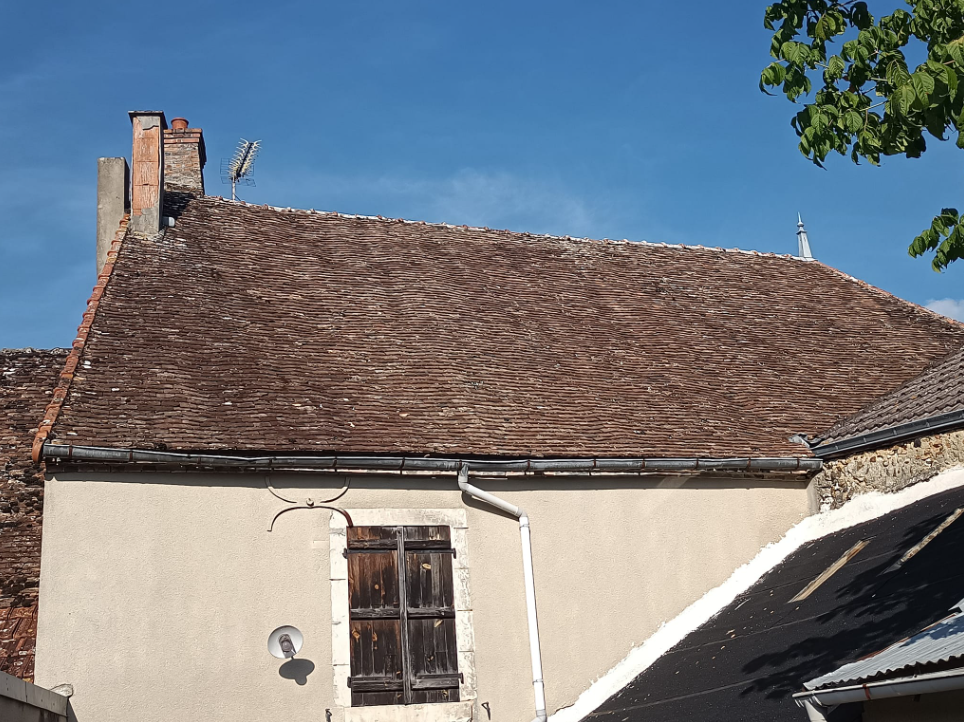 Toiture avant rénovation en Corse-du-Sud